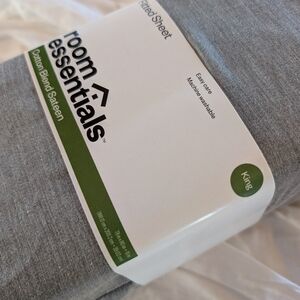 Room Essentials King Fitted Sheet - Heather Gray